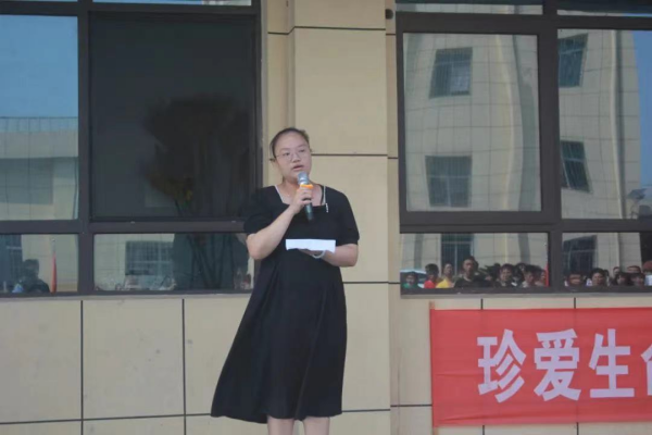 岳陽市江南通信職業(yè)技術(shù)學校,岳陽江南學校,岳陽江南通信學校,岳陽職業(yè)學校